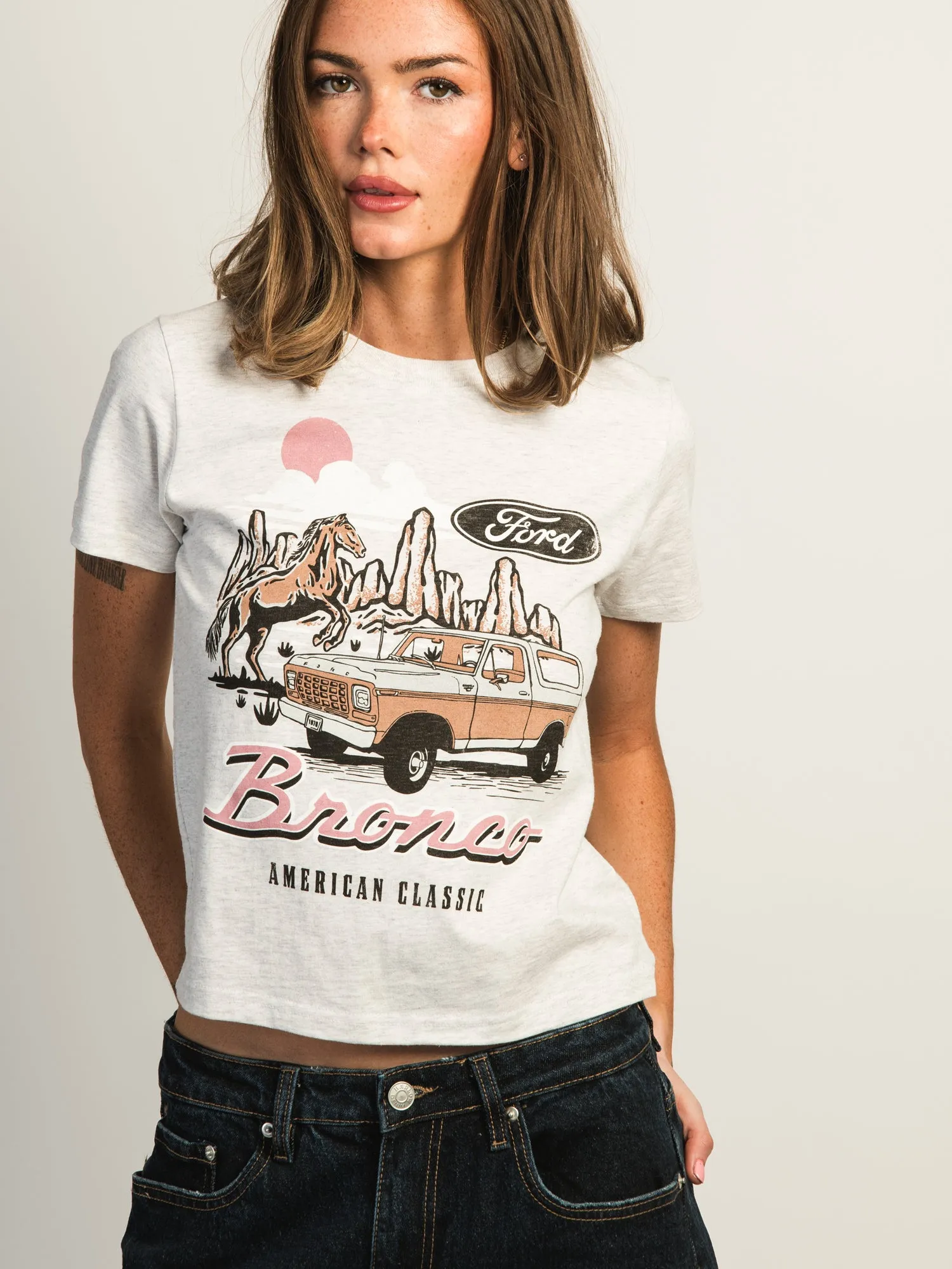 BRONCO BOYFRIEND FITTED TEE