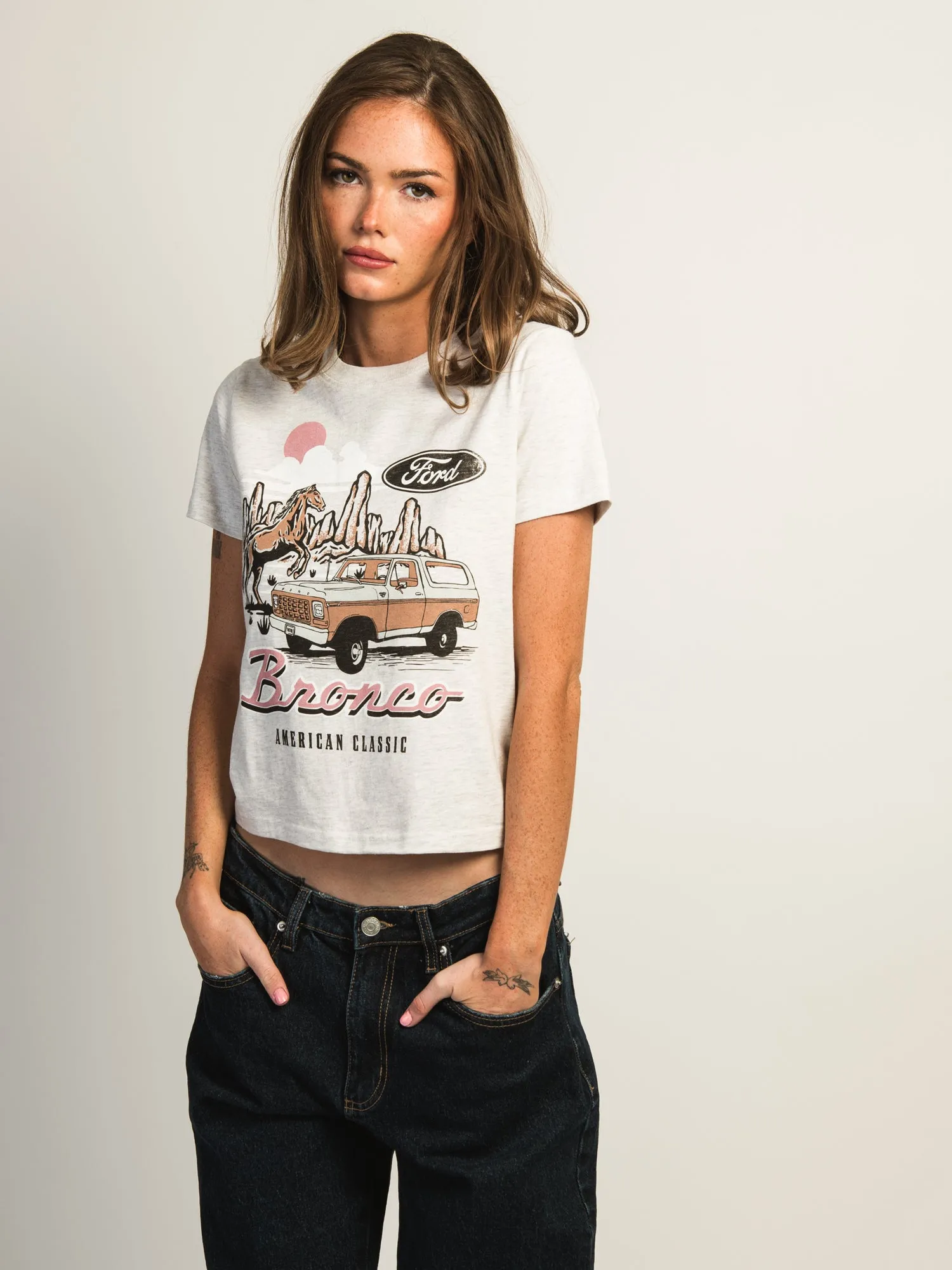 BRONCO BOYFRIEND FITTED TEE