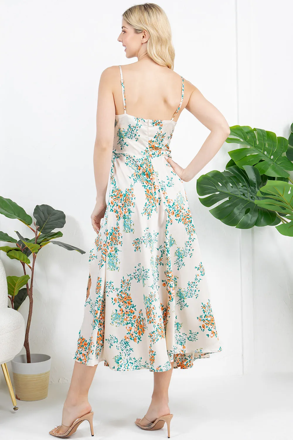 Just Visiting Dress in Dainty Floral