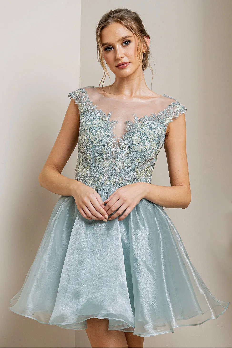 Robyn Dress in Mint